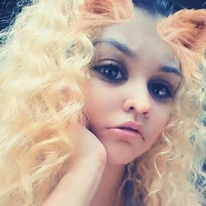 Meet your Posher, Nïsey